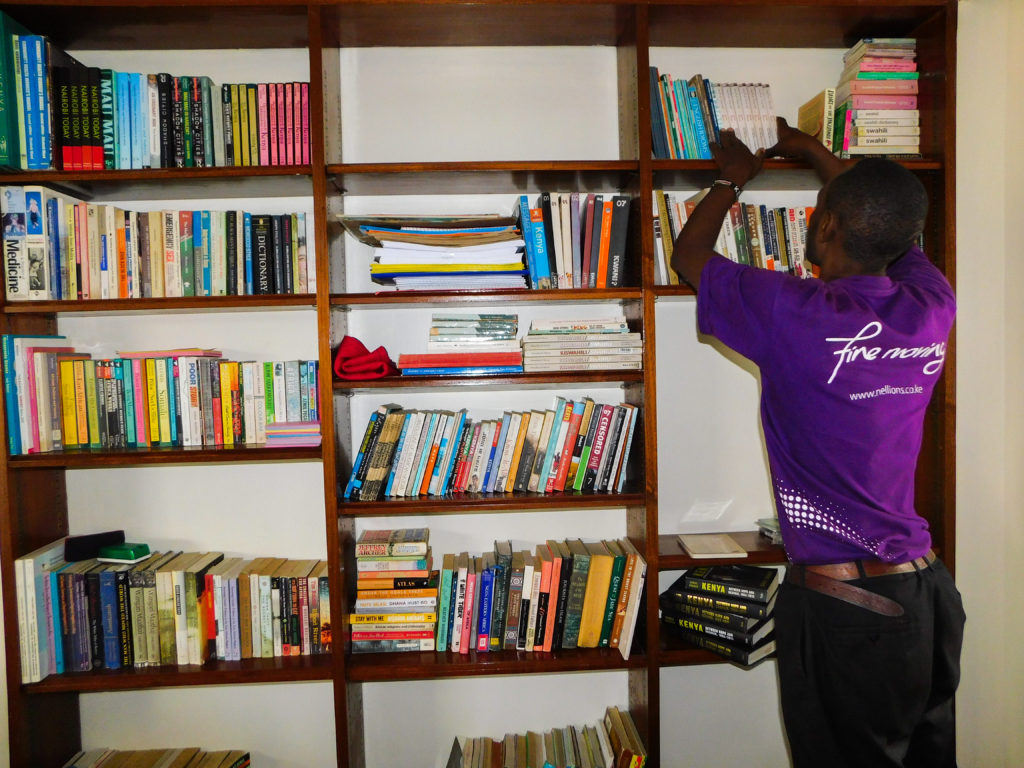 what-s-the-difference-between-a-bookcase-a-bookshelf-and-a-bookstand