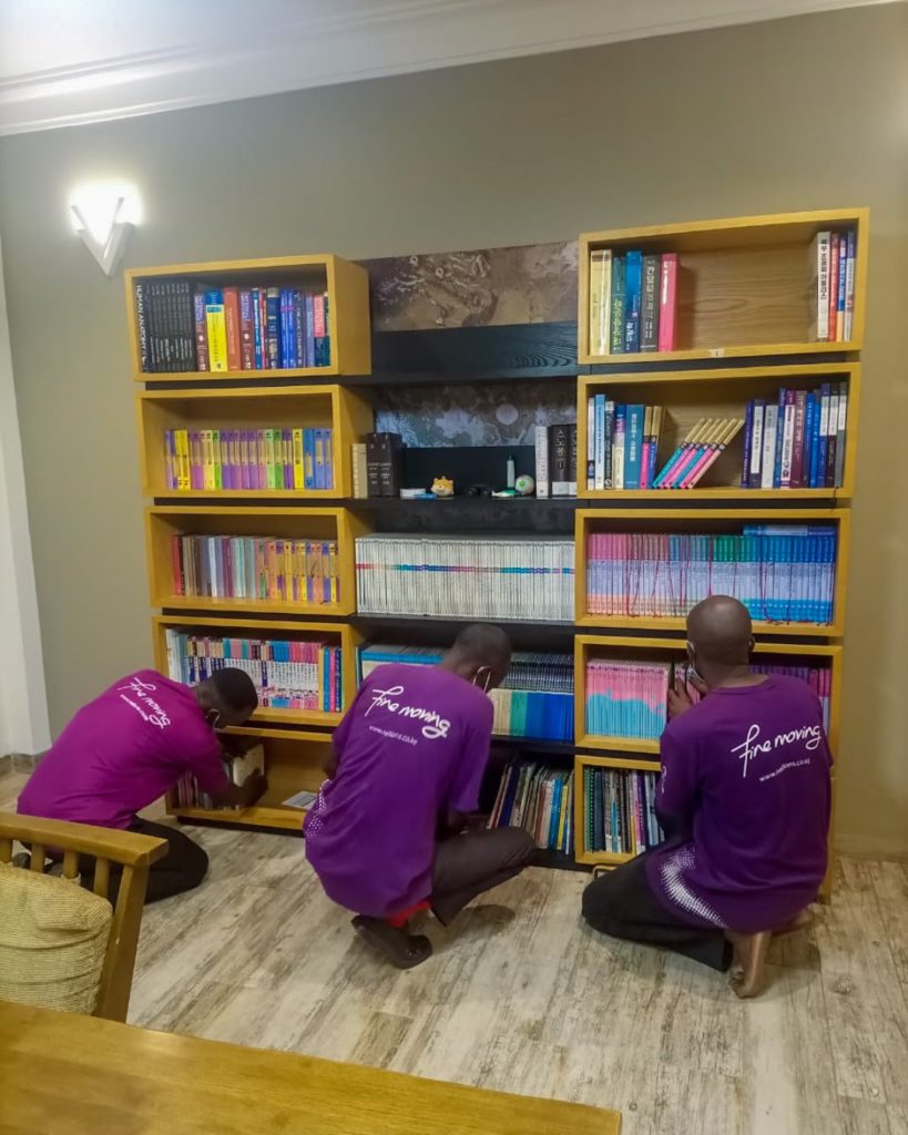 What's the Difference Between a Bookcase, a Bookshelf, and a Bookstand